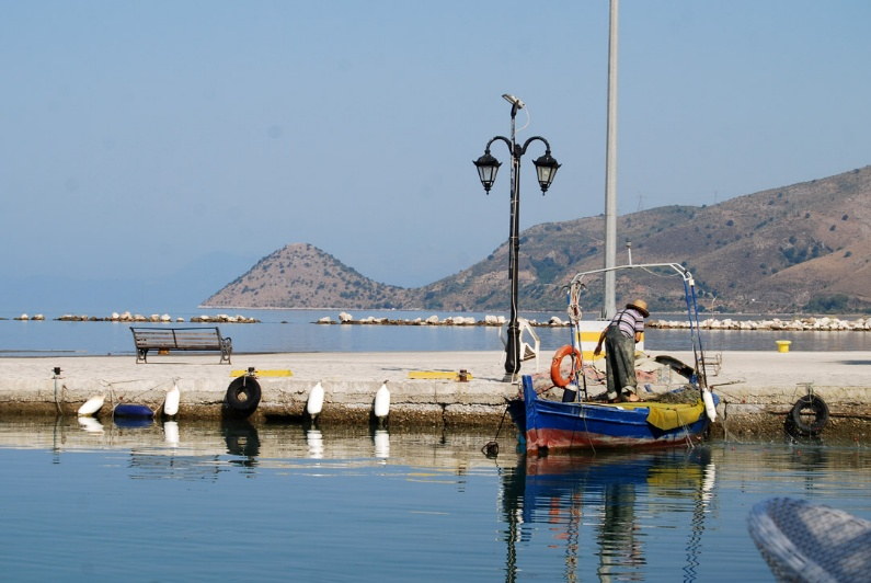Σαγιάδα-Σκάλωμα με το Στροβίλι στο βάθος
